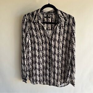Drew Button Up Shirt Chain Print Sz Med Women’s Black White Long Sleeve ButtonUp